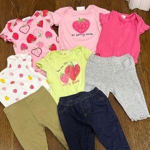 BUNDLE STRAWBERRY OUTFITS